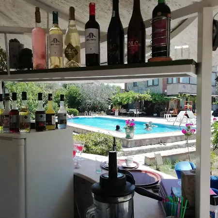 Green House Bogazici-dodo House Богазычи